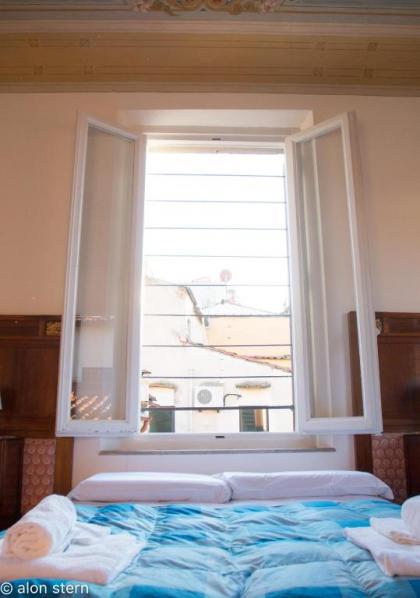 Lovely Apt 3min Walk to Ponte Vecchio - image 8