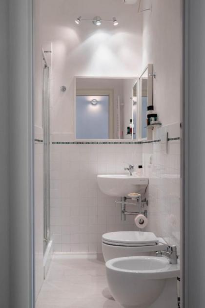 Novella White - image 5