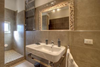 San marco elegant apartment - image 8