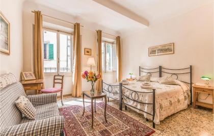 Two-Bedroom Apartment in Firenze - image 13
