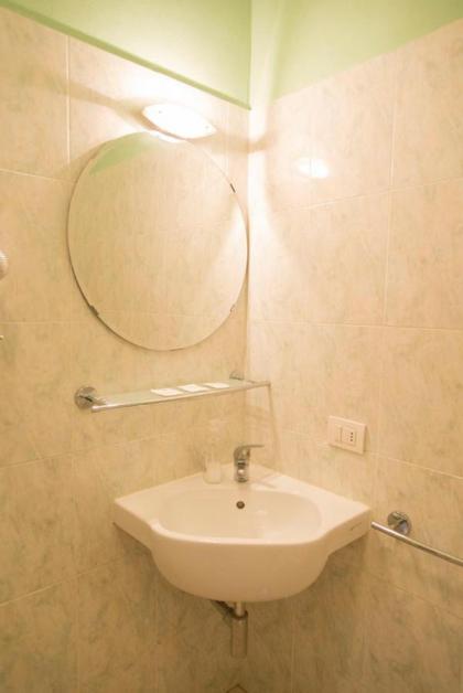 Florence Decamerone B&B - image 13