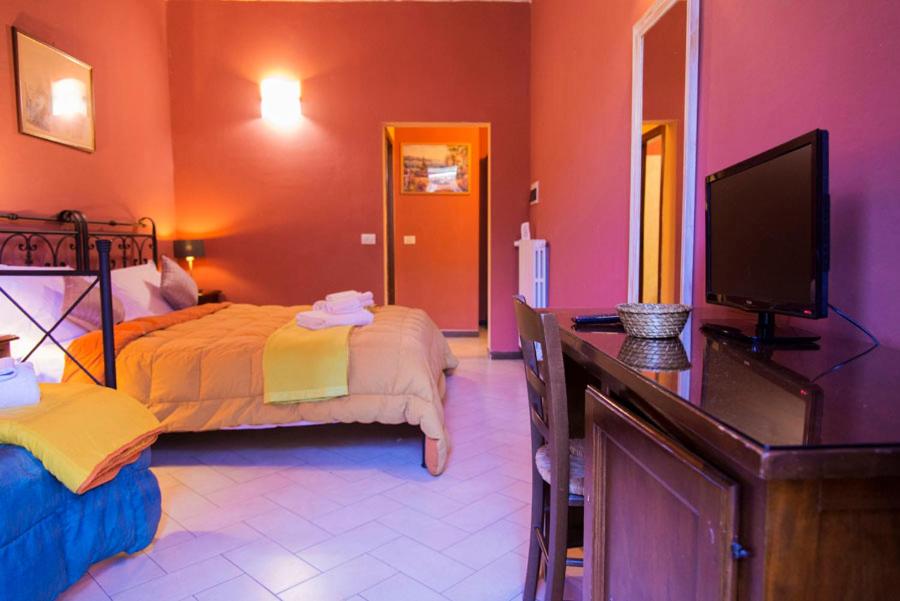Florence Decamerone B&B - image 7