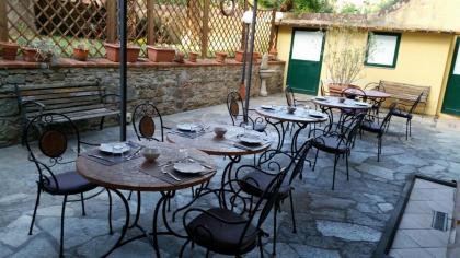 Florence Decamerone B&B - image 9