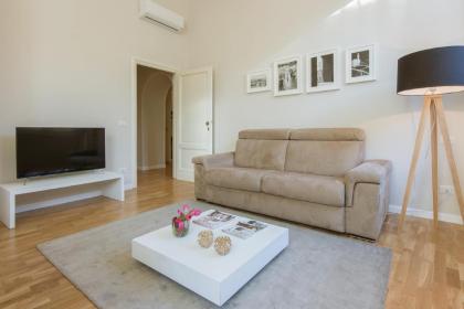 Apartments Florence - Unique & Stylish Repubblica - image 2