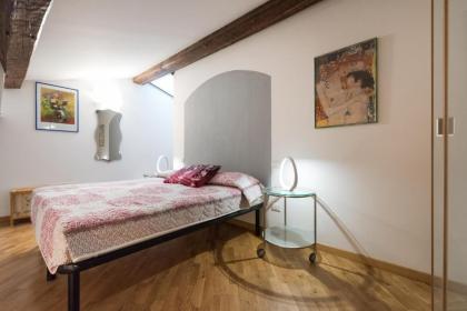 Firenze Rentals Guelfa Suite - image 6
