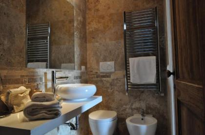 Charme in San Frediano - image 19