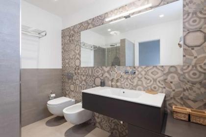 Luxury Pontevecchio Duplex 5 STARS APARTMENT - hosted by Sweetstay - image 2