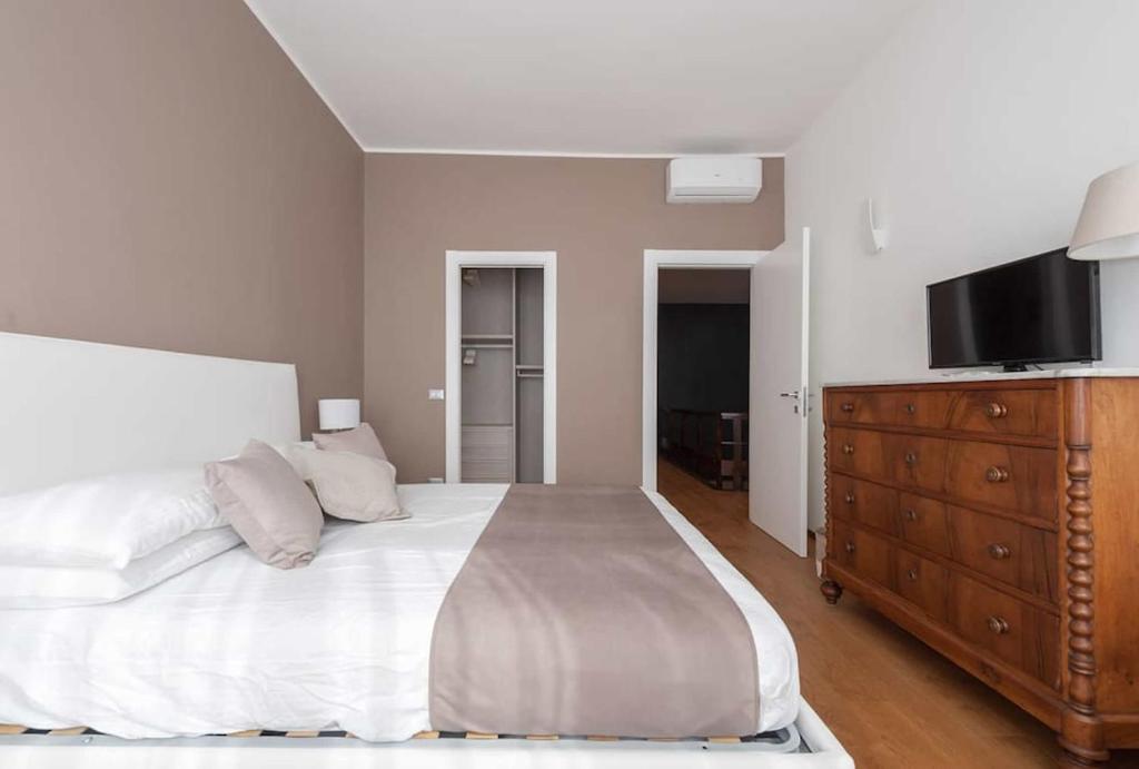 Luxury Pontevecchio Duplex 5 STARS APARTMENT - hosted by Sweetstay - image 5