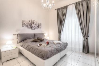 Signoria Elegant Apartment - image 8