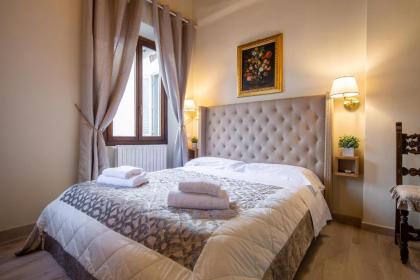 Duomo Apartments - image 1