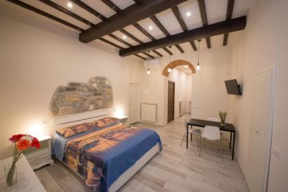 Visit Florentia Apartment - image 12