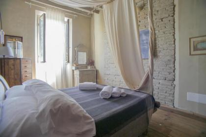 La Maison at The Old Bridge - image 19