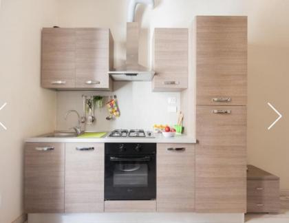 Modern Apartment Sant'Antonino - image 12