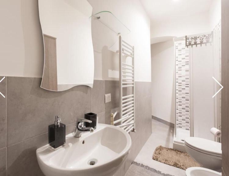Modern Apartment Sant'Antonino - image 2
