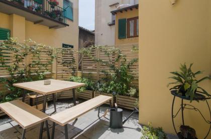 San Lorenzo with private terrace - image 2