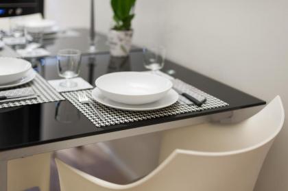 PRESTIGE Apartment - hosted by Sweetstay - image 10