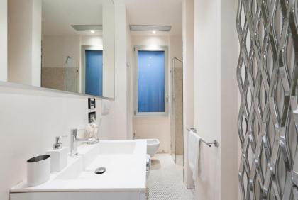 PRESTIGE Apartment - hosted by Sweetstay - image 8