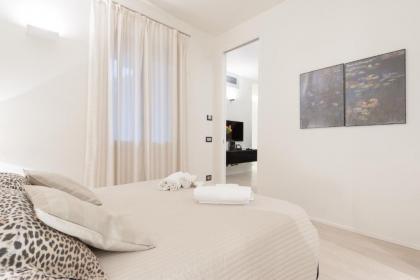 PRESTIGE Apartment - hosted by Sweetstay - image 9