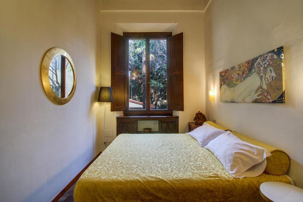 Two Bedrooms Apartment Near The Duomo Firenze - image 2