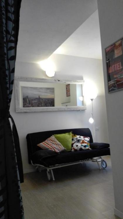 Rori Apartment - image 6