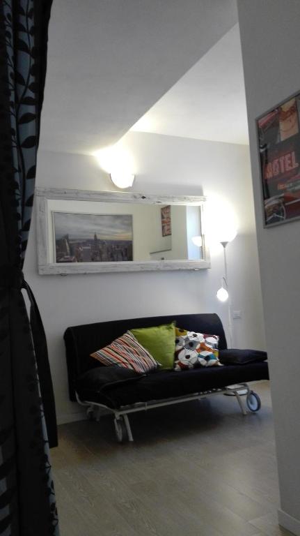 Rori Apartment - image 6