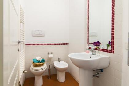 Della Scala Modern Apartment - image 25