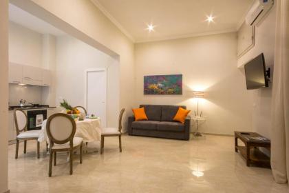 Iris Apartments - image 15