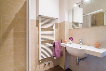 Porta Al Prato Cozy Apartment - image 18