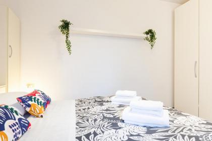 Porta Al Prato Cozy Apartment - image 8