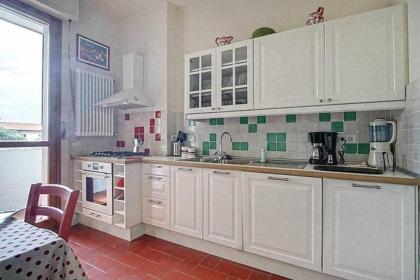 Frati Bigi With Two Bedrooms And Parking - image 15