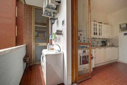 Frati Bigi With Two Bedrooms And Parking - image 17