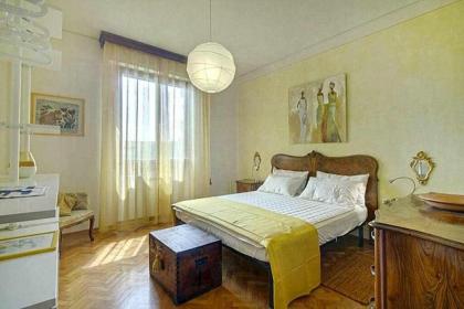 Frati Bigi With Two Bedrooms And Parking - image 24