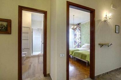 Frati Bigi With Two Bedrooms And Parking - image 28