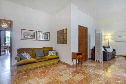 Frati Bigi With Two Bedrooms And Parking - image 8