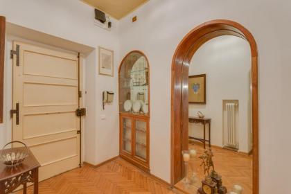 Piazza Santa Felicita - image 21