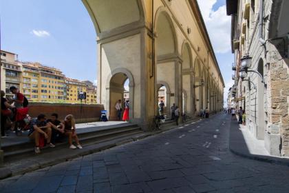 Ponte Vecchio Central Flats - image 25