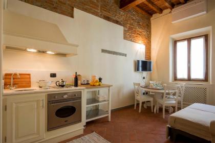 Ognissanti apartment - image 12