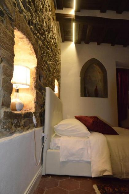 Suite la Nicchia Guelfa - image 19