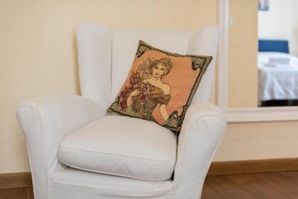 CHARMING 2BED APARTMENT overlooking DUOMO - hosted by Sweetstay - image 13