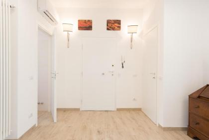 Modern Flat Alberti Arno River Lift & Terraces - image 15