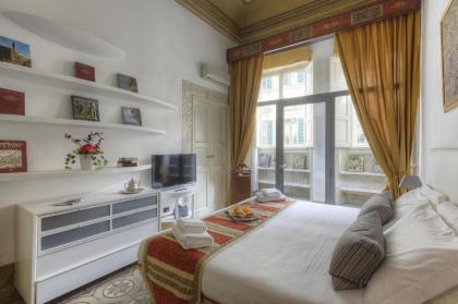 Duomo Suite Central Home - image 3