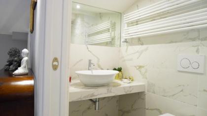 Prati Charming Apartment - image 20