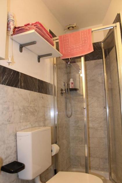 Gmax Guelfa Apartments - image 4