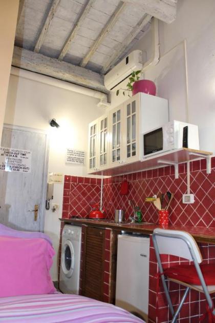 Gmax Guelfa Apartments - image 6