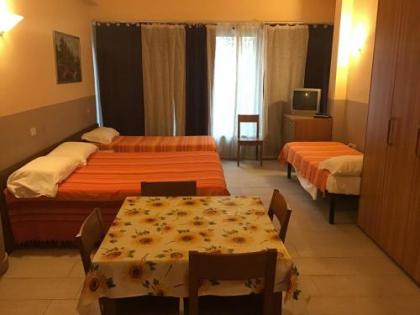 Studio for 4 persons - image 1