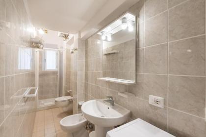 Le Grazie Apartments In Superb Location - image 10