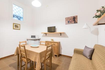 Le Grazie Apartments In Superb Location - image 12