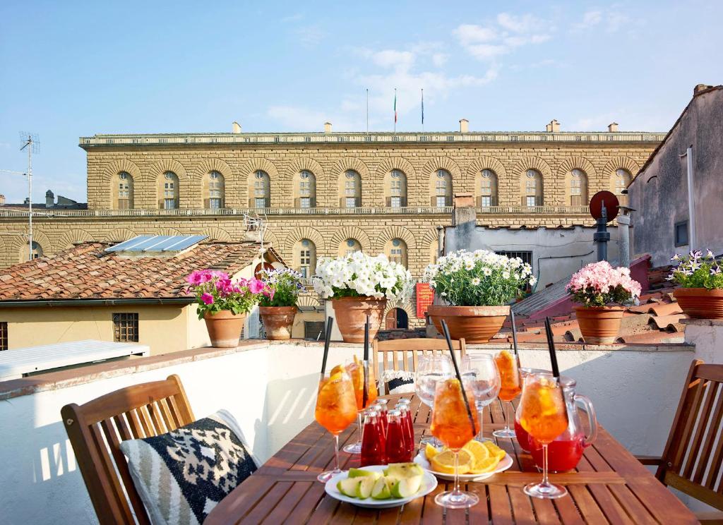Great Location Just Infront of Pitti Palace - main image