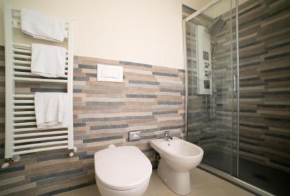D'HOME FLORENCE - image 17