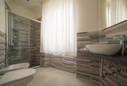 D'HOME FLORENCE - image 18